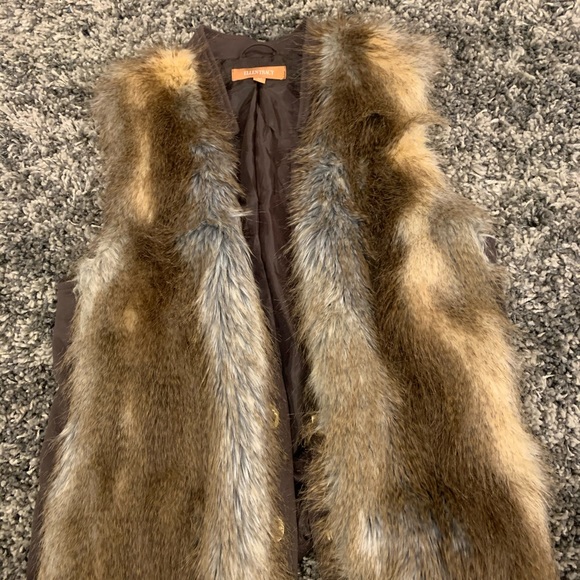 Ellen Tracy Jackets & Blazers - Vest